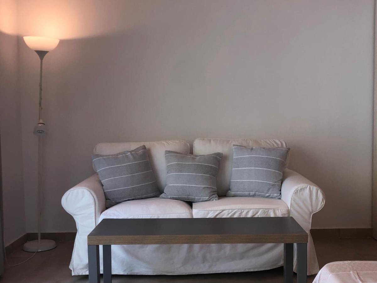 Marina Vista Luxury Studio Suites Beach Front Γουβιά Εξωτερικό φωτογραφία